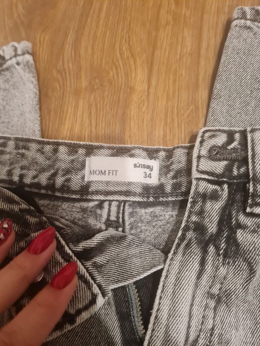 Два чифта дънки Sinsay на обща цена