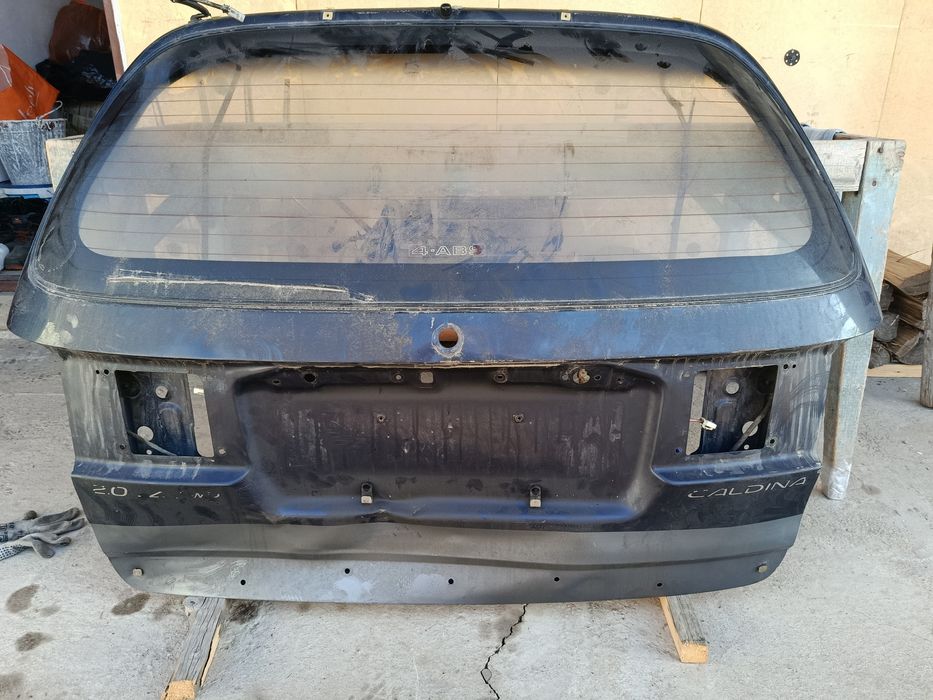 Продам крышку багажника на Калдину