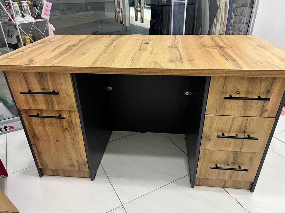 Stol srochno sotiladi