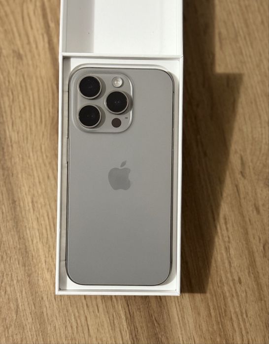 Vand/Schimb 15 pro natural titanium