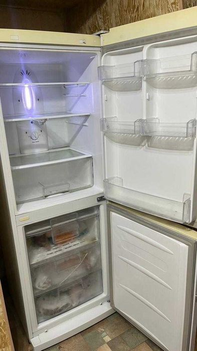 Продам холодильник LG