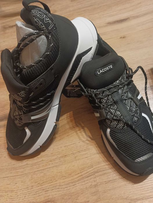 Сникърси "Lacoste"...