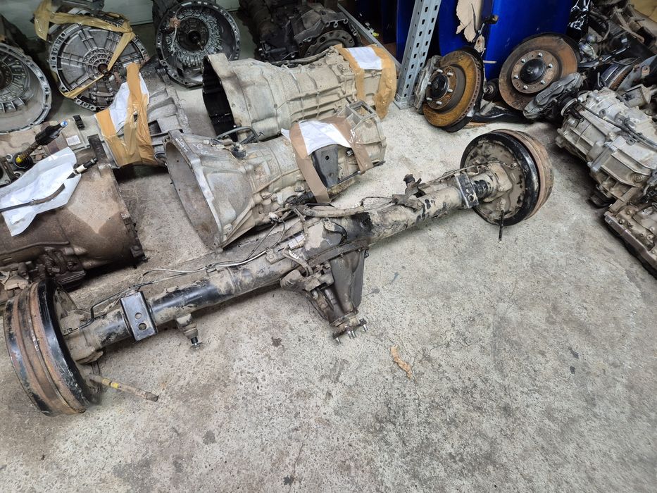 Punte spate Toyota Hilux 2.8 2017-2024