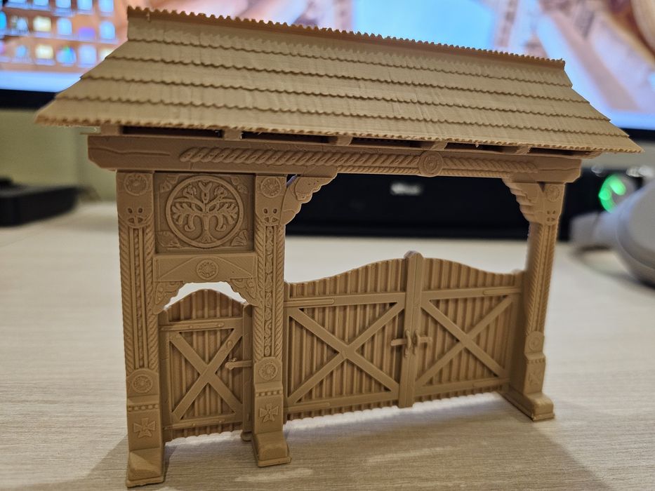 Vând Poartă Maramureșeană Decorativă în Miniatură