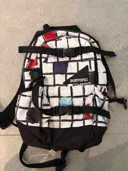 Раница Burton Treble Yell – Свеж дизайн и много функционалност