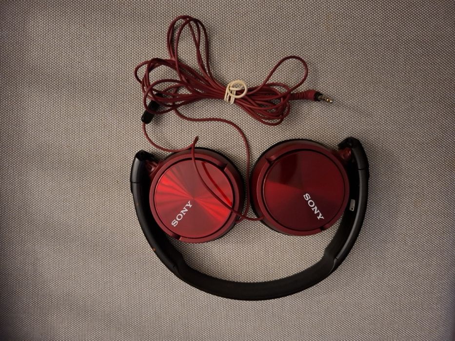 Casti SONY MDR-ZX310APR, Cu Fir, On-Ear, Microfon, rosu