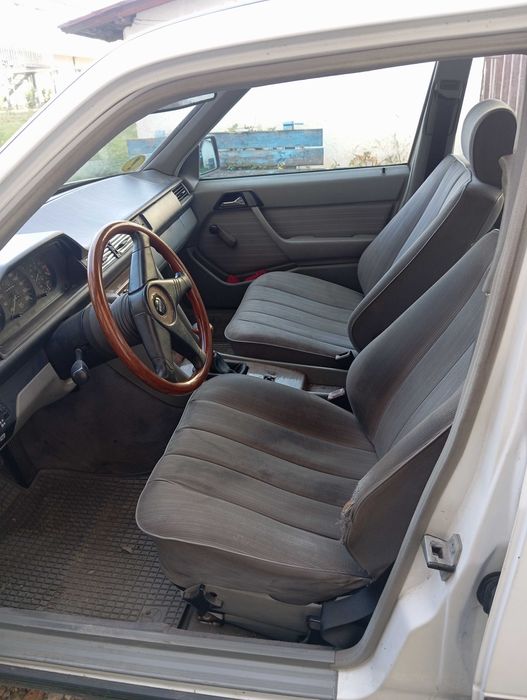 Mercedes w 124 ,2.0 benzina 105cp