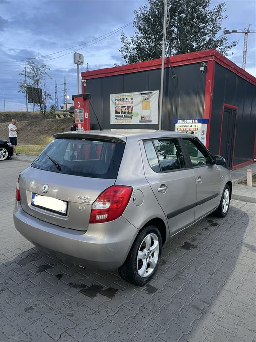 SKODA Fabia 2011 — imagine 2