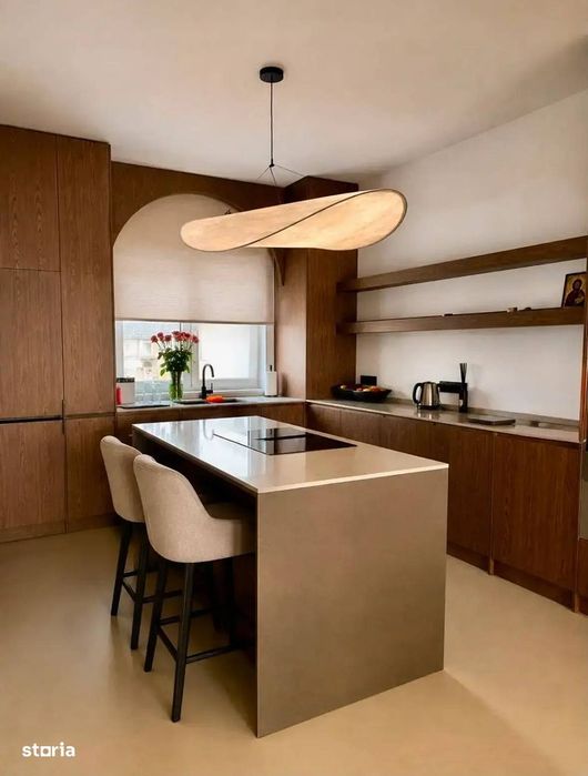 Vila individuala spectaculoasa, gradina mare, ansamblu LUX