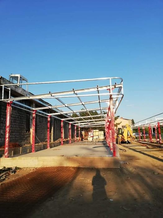 Vând hala metalica