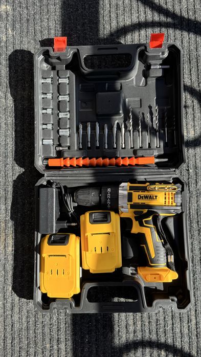 Продам новый шуруповерт dewalt