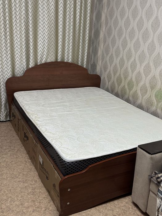 Двухспальная кровать