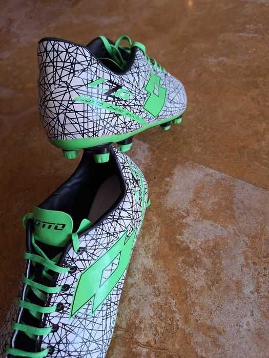 Vând ghete fotbal Lotto 43.5