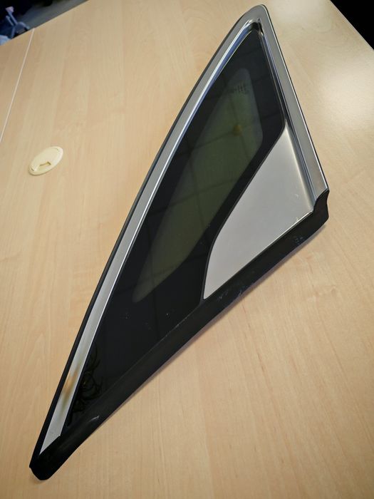 Оригинално задно стъкло за Kia Proceed след 2018