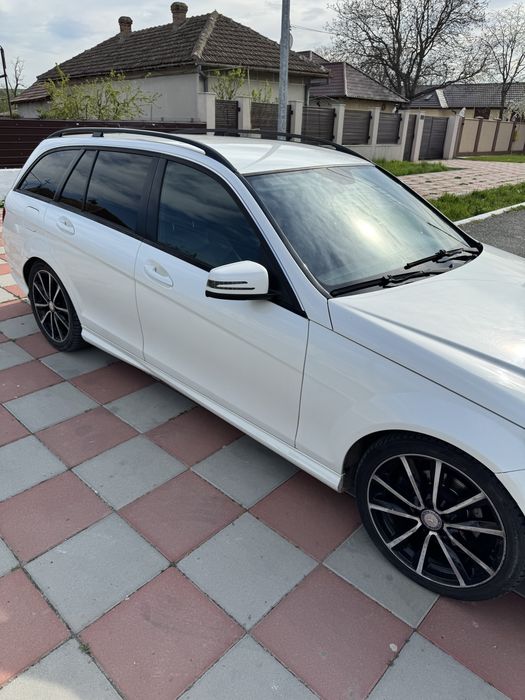 Mercedes c250.