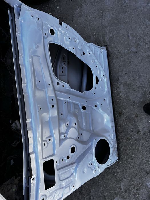 Ușă dreapta față toyota rav 4.