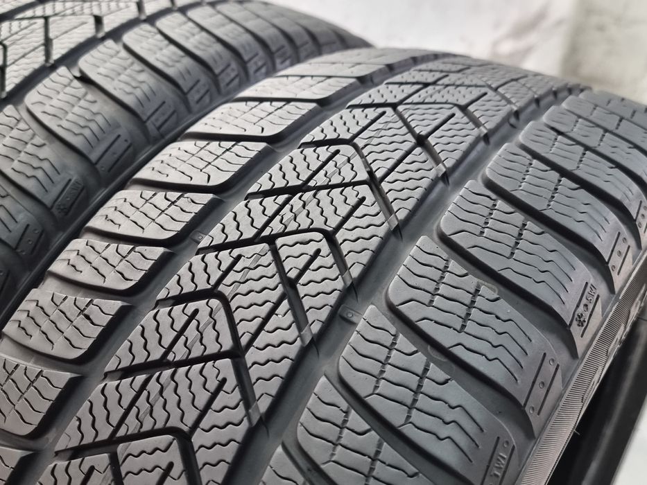 "Dot 24"  225/45/18 Pirelli 2Броя: 320лв 7.5мм Run on flat