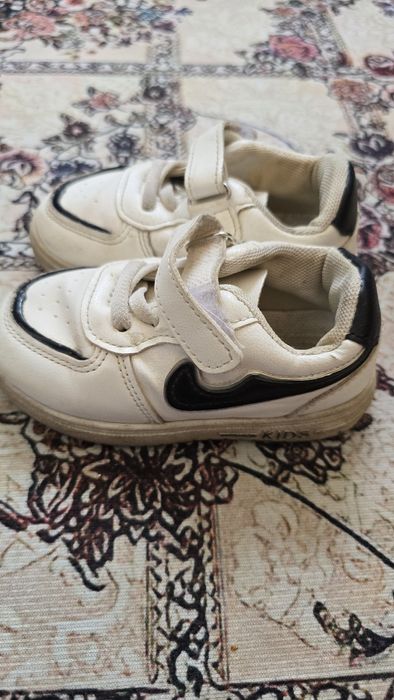 Обувь весна в отличном состоянии.