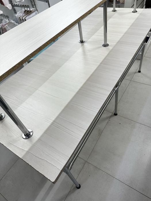 Стол для одежд новорожденных