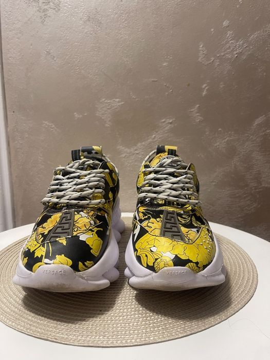 Versace Chain Reaction – Mărimea 42, Galben/Negru