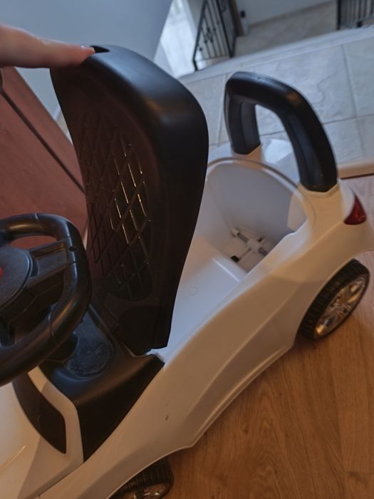 Кола за бутане бяла