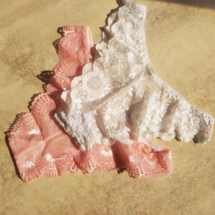 Стринги и бесшовные трусики