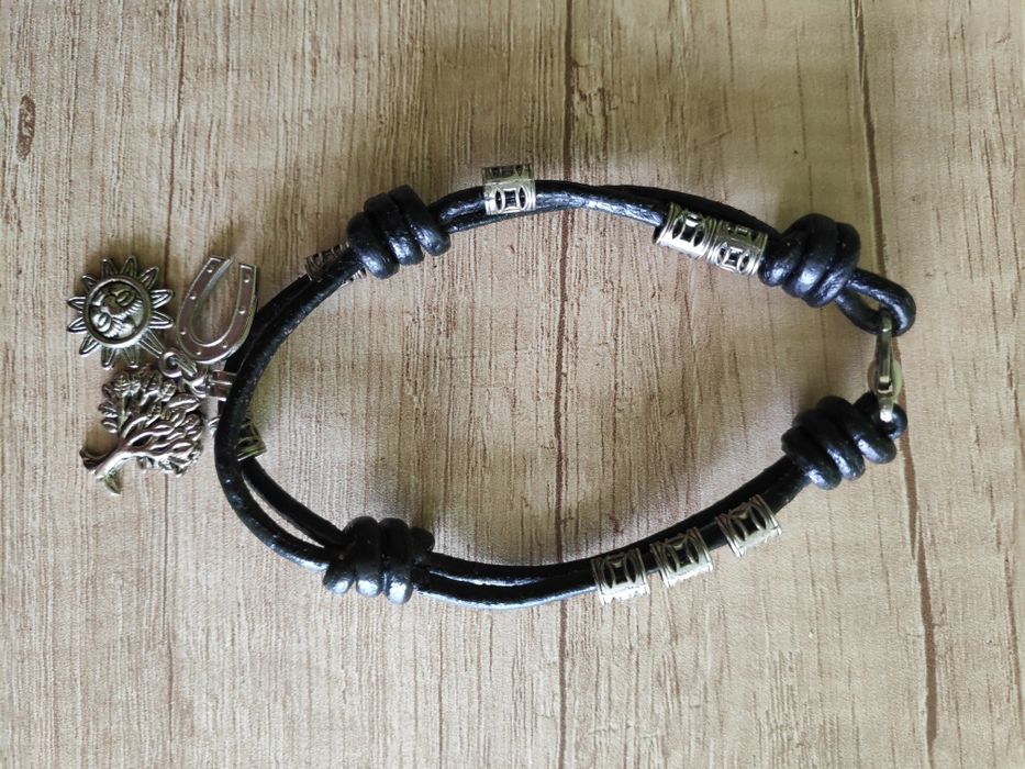 Продавам гривна.