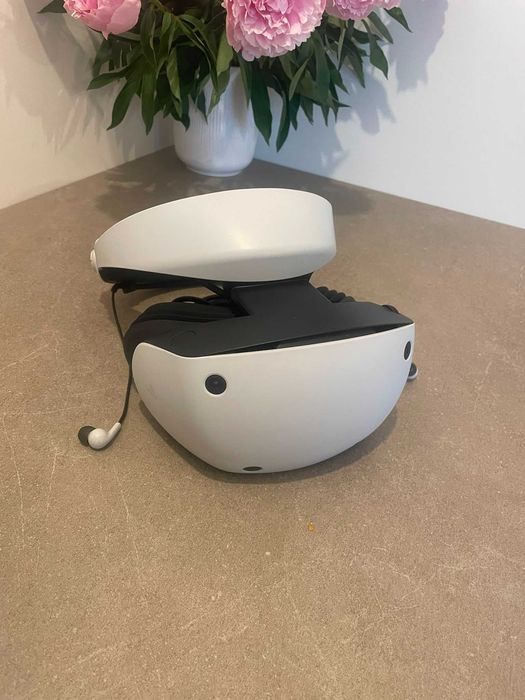Vând Casca PSVR2 PlayStation, în stare foarte bună, folosita puțin.