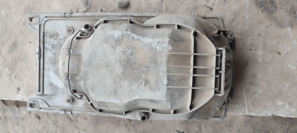 Мерс Е  140 фара ва решодка