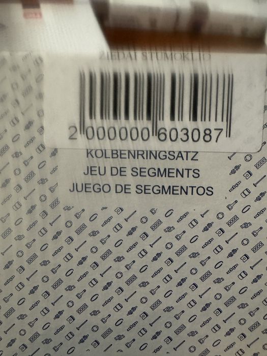 Продавам комплект сегменти за мерцедес двигател m157 63 amg