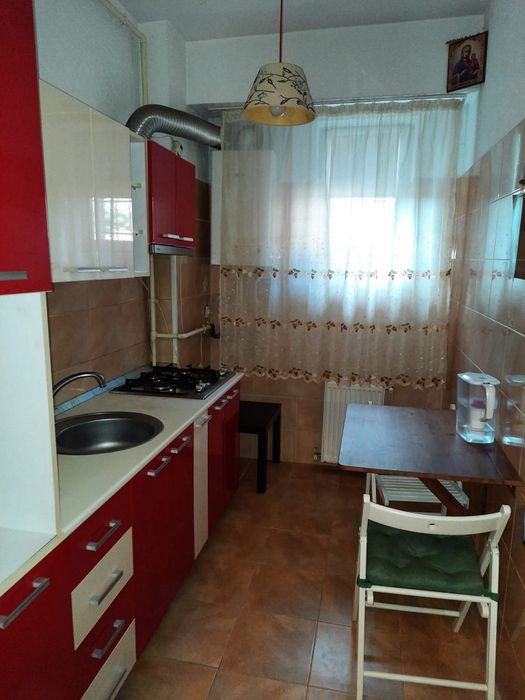 Închiriez garsonieră