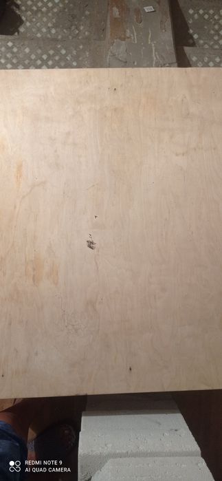 Столик невысокий