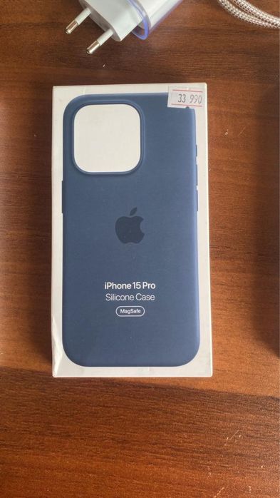 Продам чехлы на айфон 15 про