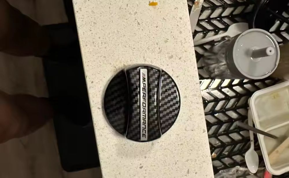 M performance карбонова капачка бмв резервоар