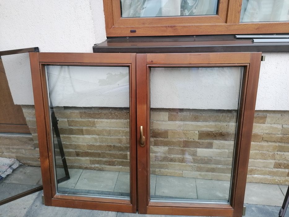 Geamuri duble, rabatabile lemn stratificat, cu plasa de tantari