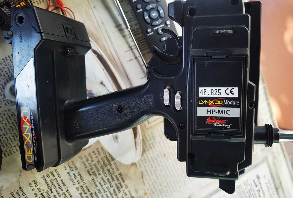 Telecomenzi radio,cristale,frecventmetru