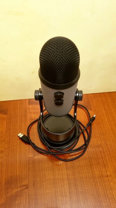 Microfon Blue Yeti Nou + stand + cablu USB