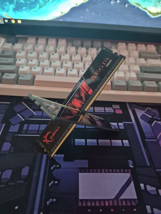 Продам озу Aegis G Skill 2*8