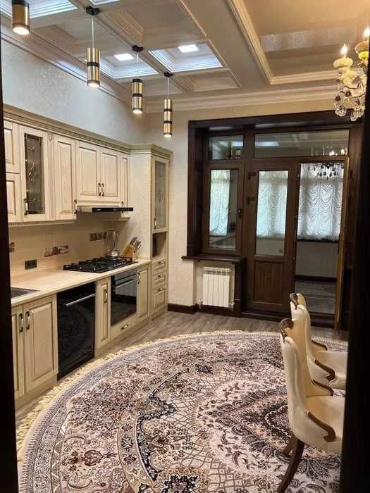 Срочно Продаётся 3х-ком на против Ташкент сити, ор-н: Дружба!!!