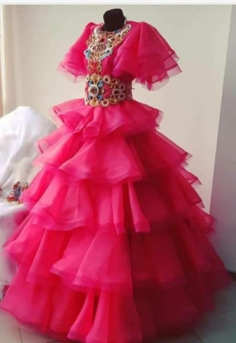 Көйлек сатылады машина түсті.