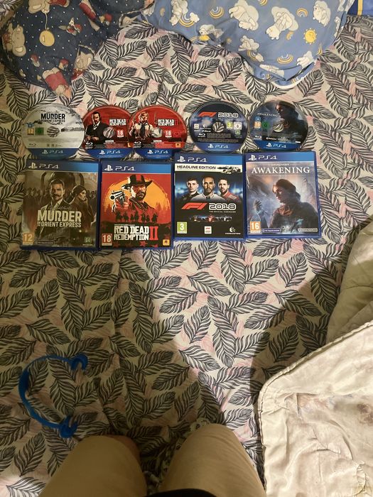 Vand 4 jocuri de ps 4 folosite in afara de formula 1