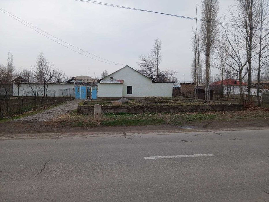 Uy sotiladi yaxshi joydan