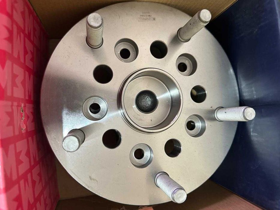 Ступица всборе с подшипником Ford Transit VIII