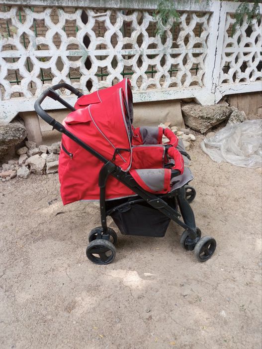 Коляска двухместная в хорошем состоянии