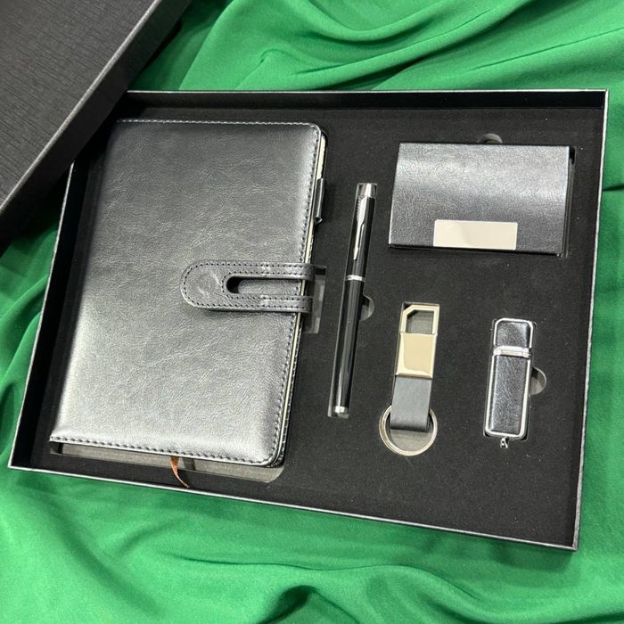 Korporativniy biznes naborla sovga uchun yangi yil ga