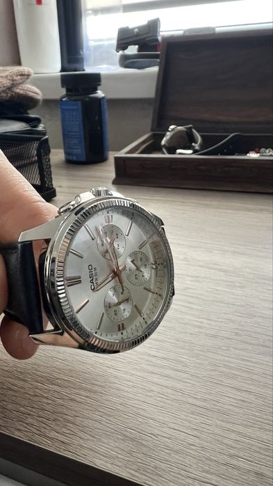 CASIO наручные часы новые