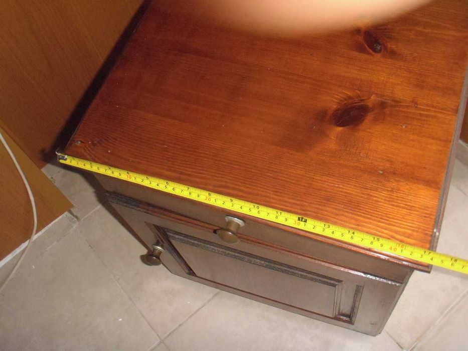 маса , нощно шкафче, табуретка