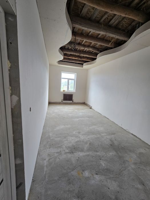 Ховли жой сотилади. Ок сувог холатида