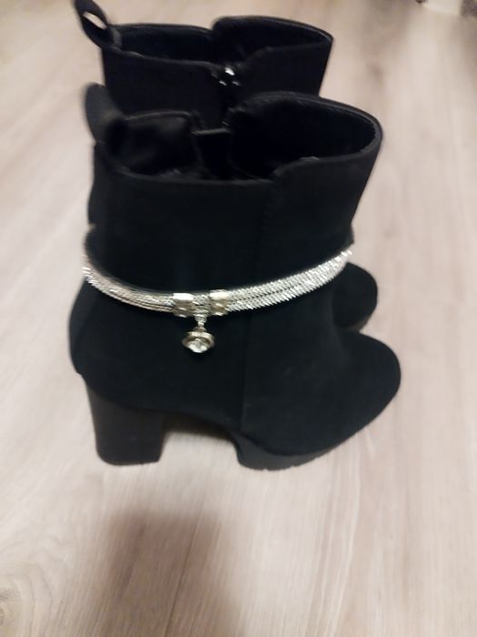 Botine Negre noi nouțe