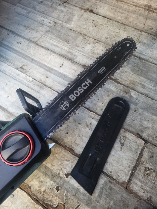 Fierastrau electric/ Drujba Bosch